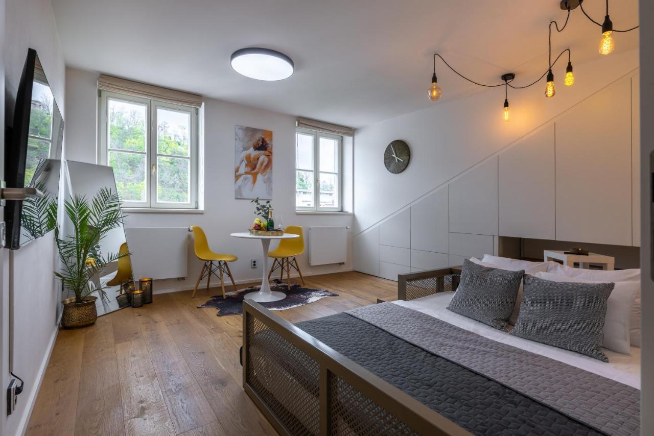 Luxurious, Charming Studio Perfect For Couples Prague Luaran gambar