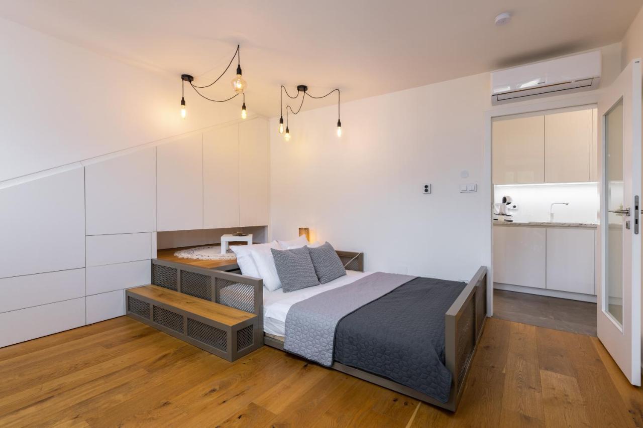 Luxurious, Charming Studio Perfect For Couples Prague Luaran gambar
