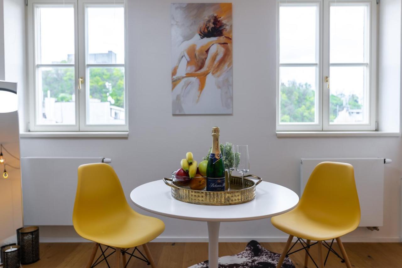Luxurious, Charming Studio Perfect For Couples Prague Luaran gambar