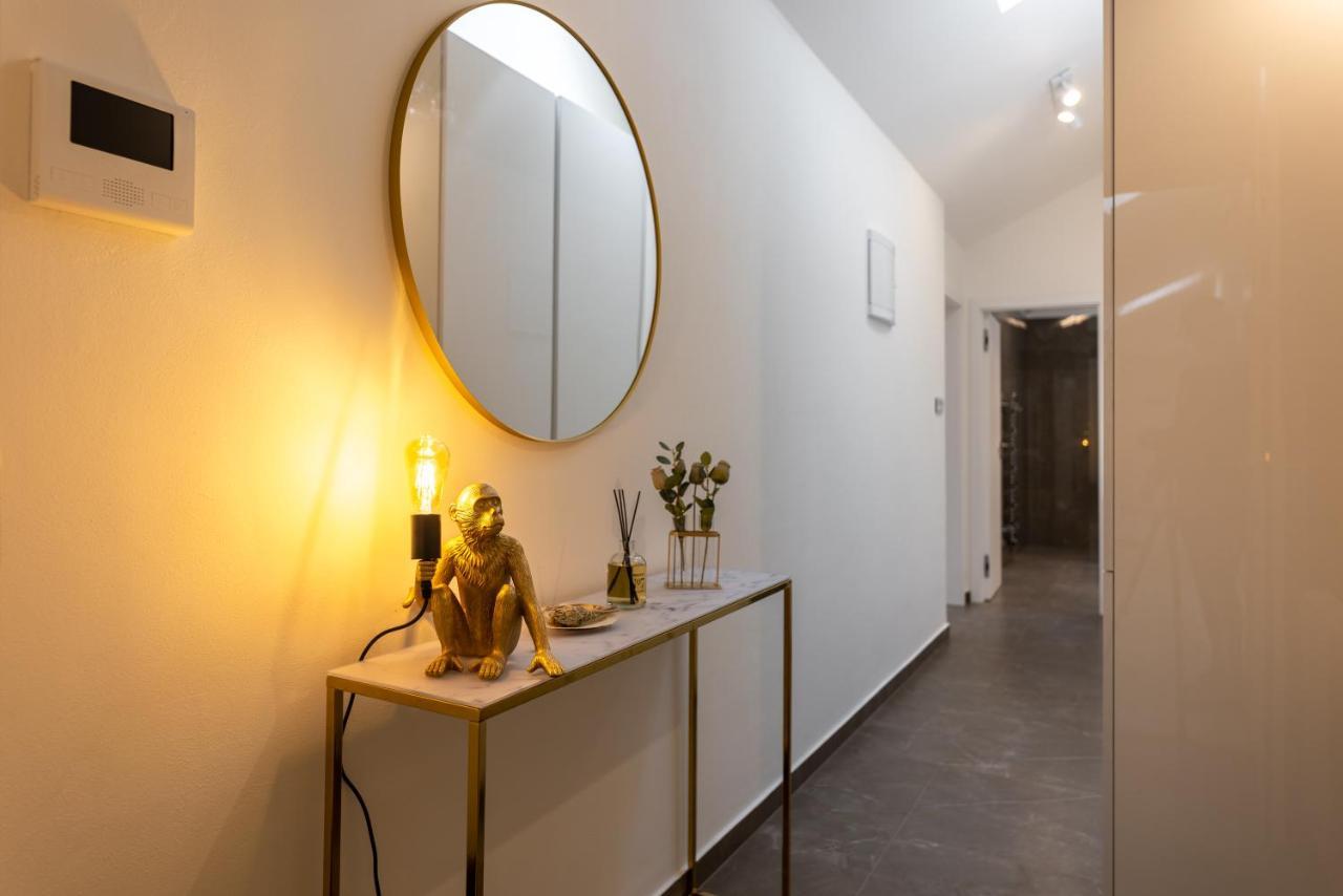 Luxurious, Charming Studio Perfect For Couples Prague Luaran gambar